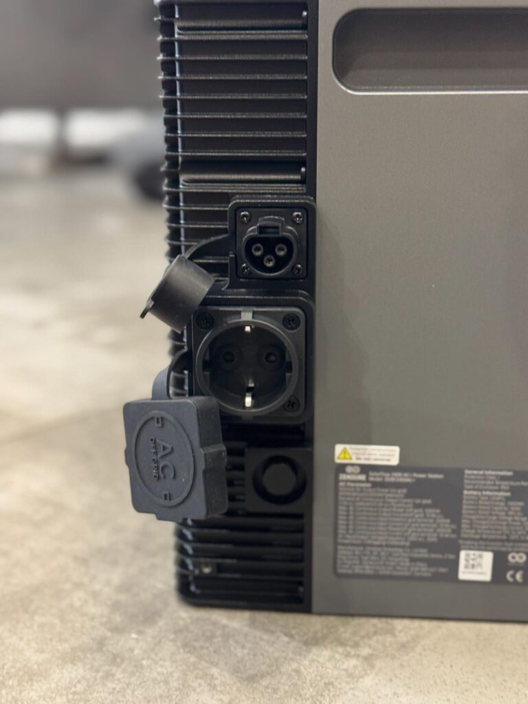 Zendue Solarflow 2400 Ac Prises