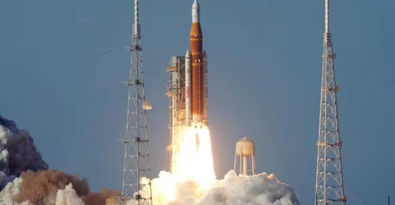 Artemis 2 décollage