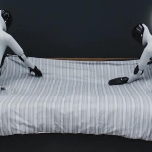 Image article Stupéfiant : Figure AI montre deux ses robots humanoïdes en train de faire un lit en toute autonomie
