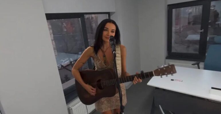 Gracia-streamed-volumetric-scene-on-Apple-Vision-Pro