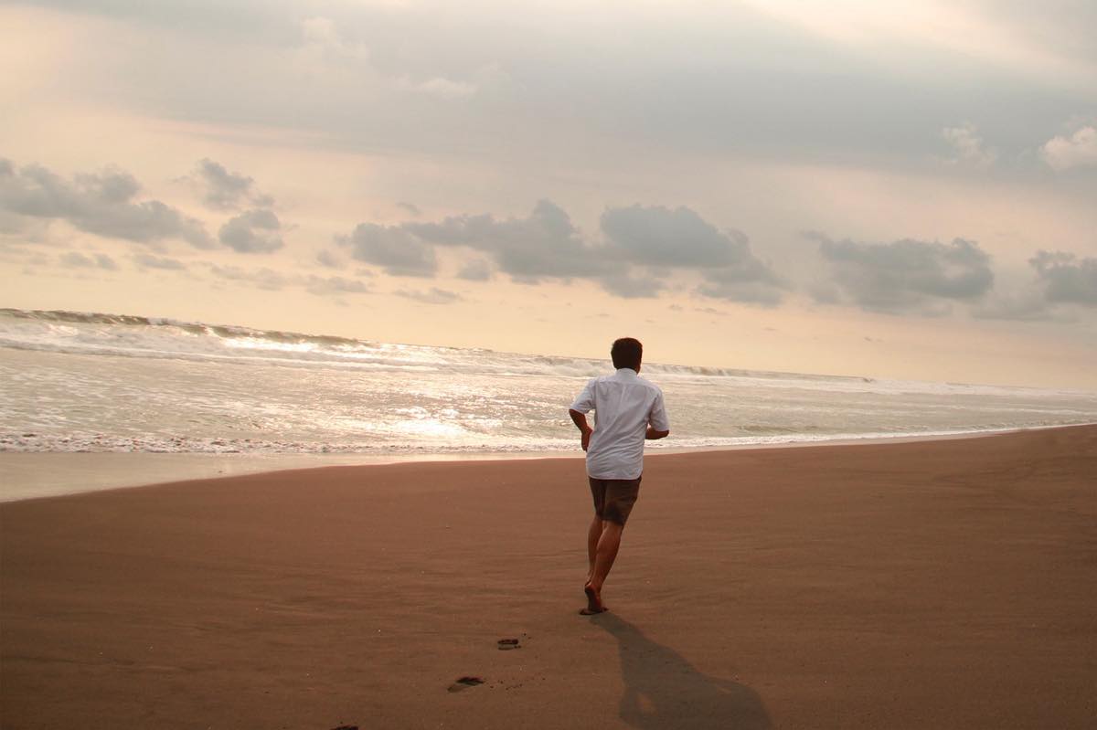 Courrir Sur La Plage