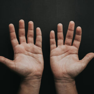 Image article Google scanne votre main pour prouver que vous êtes un humain