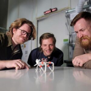 Image article Robot mou : sans processeur ni IA, ce robot apprend à marcher et nager grâce à la physique