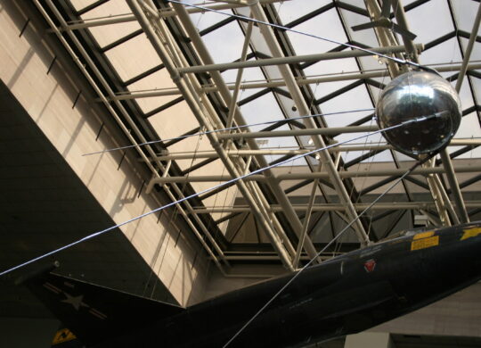 culture-geek-spoutnik-1-69-ans Réplique de Spoutnik 1 suspendue au National Air and Space Museum