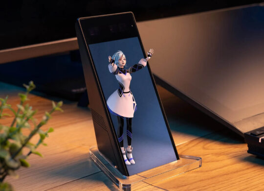 sony-elf-mn1-sur-bureau